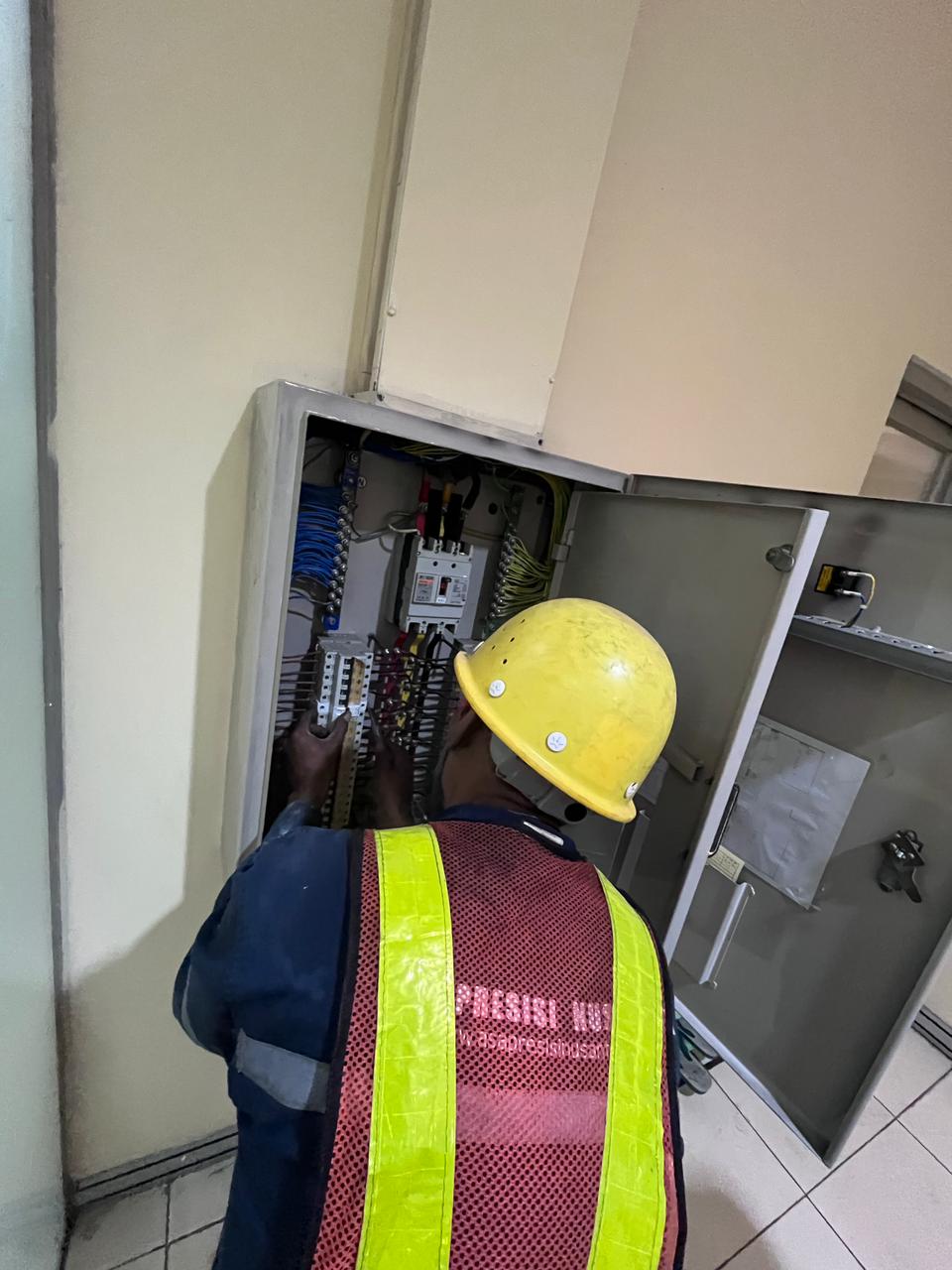 Pekerjaan Epoxy Lantai